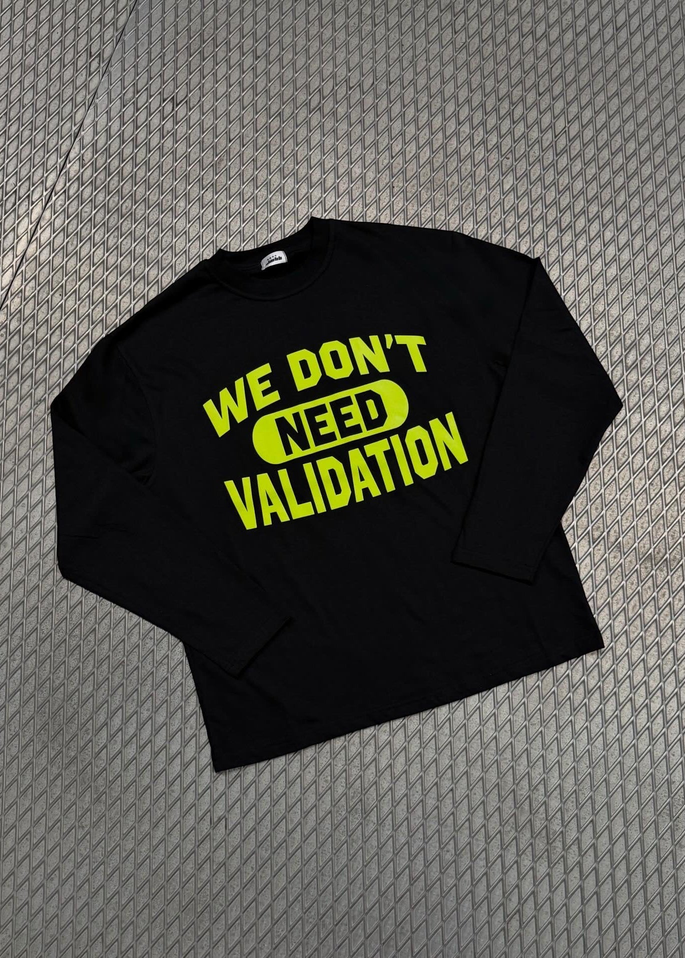 SLAMBBO LONGSLEEVE NEON (WE DON'T NEED VALIDATION)